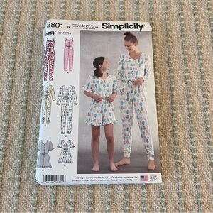 NEW - Simplicity 8801 Easy-to-Sew Pattern - Simplicity